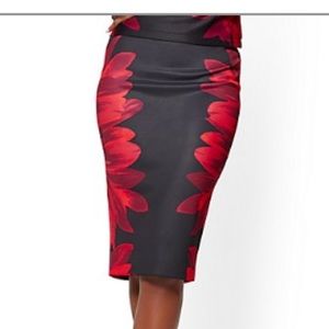Black floral pencil skirt!